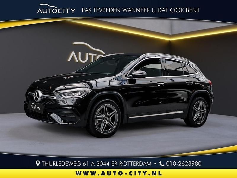 Zwart Gebruikt 2022 Mercedes GLA250 AMG line SUV | € 39.950 (Eerlijke prijs) - Afbeelding 1/4