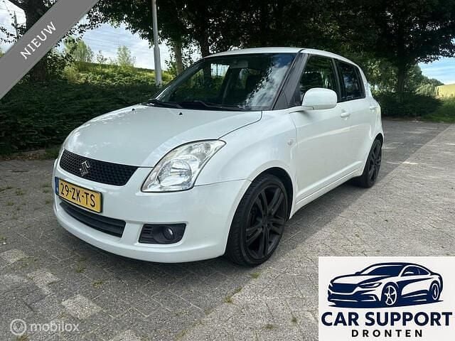 Wit Gebruikt 2008 Suzuki Swift Hatchback | € 2.495 (Eerlijke prijs) - Afbeelding 1/4