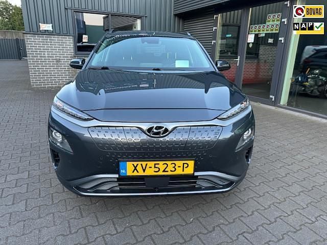 Grijs Gebruikt 2019 Hyundai Kona Premium SUV | € 18.950 (Iets duurder) - Afbeelding 1/4