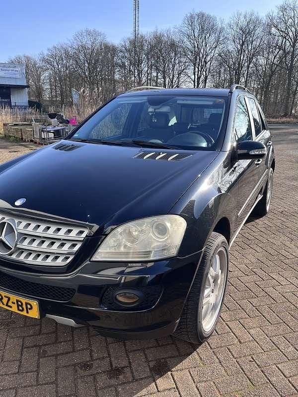 Occasion Mercedes ML350 272 PK (200 kW) 2005 Zwart SUV