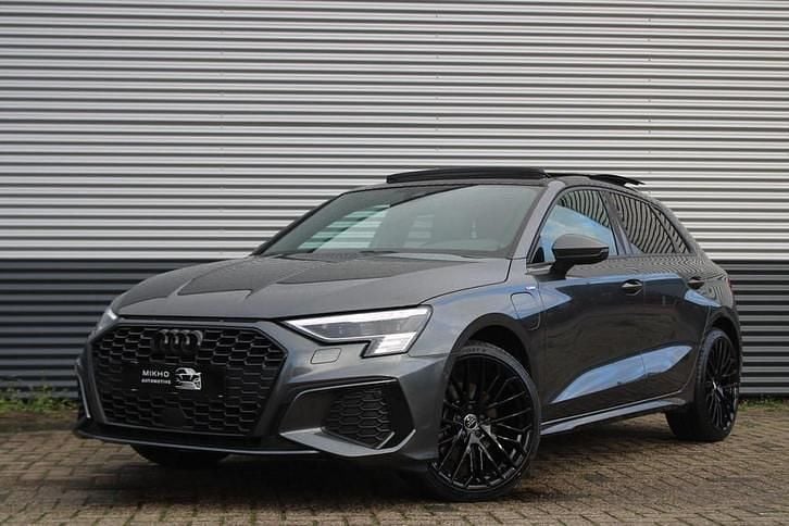 Gebruikt 2021 Audi A3 S-Line | € 34.950 - Afbeelding 1/1