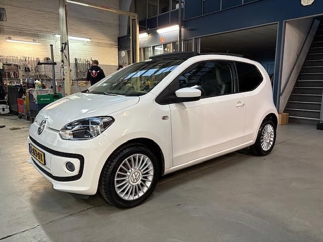 Wit Gebruikt 2012 VW up! high up! Hatchback | € 7.250 (Super prijs) - Afbeelding 1/4