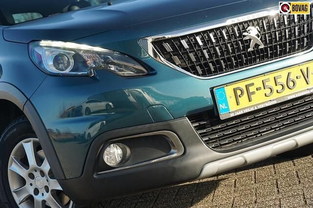 Groen (metallic) Occasion 2017 Peugeot 2008 Allure SUV | € 8.425 (Goede deal) - Afbeelding 1/4