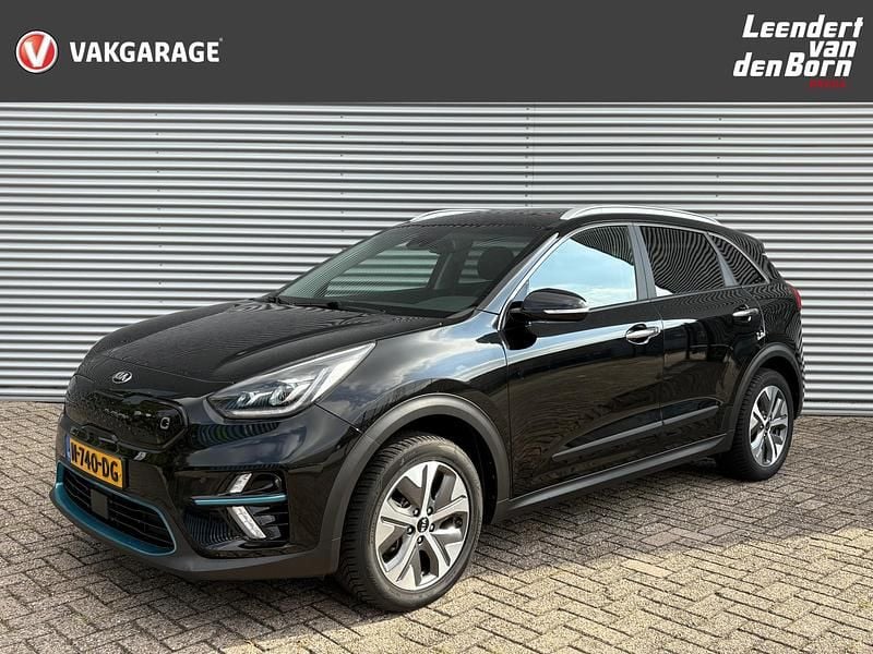 Zwart, metallic lak Gebruikt 2021 Kia e-Niro 3 SUV | € 21.995 (Super prijs) - Afbeelding 1/4