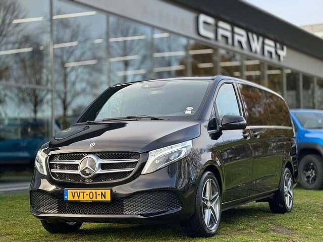 Zwart Gebruikt 2021 Mercedes V300 Avantgarde MPV | € 46.990 (Super prijs) - Afbeelding 1/4