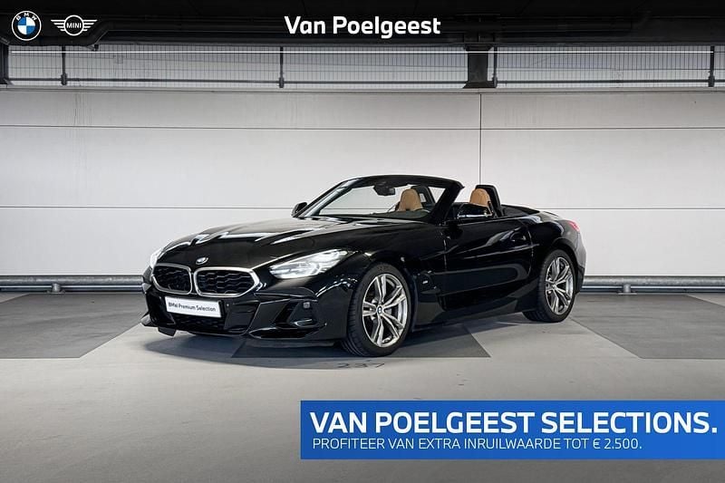Zwart Gebruikt 2023 BMW Z4 Executive Cabriolet | € 47.900 (Eerlijke prijs) - Afbeelding 1/4