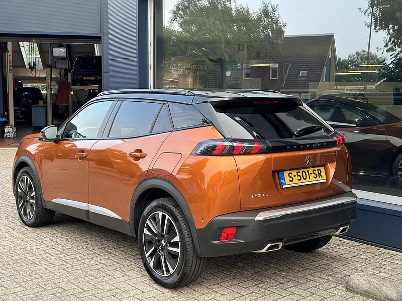 Occasion Peugeot 2008 GT 131 PK (96 kW) 2022 Oranje SUV