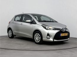 Grijs Gebruikt 2016 Toyota Yaris Limited Hatchback | € 12.345 (Eerlijke prijs) - Afbeelding 1/3