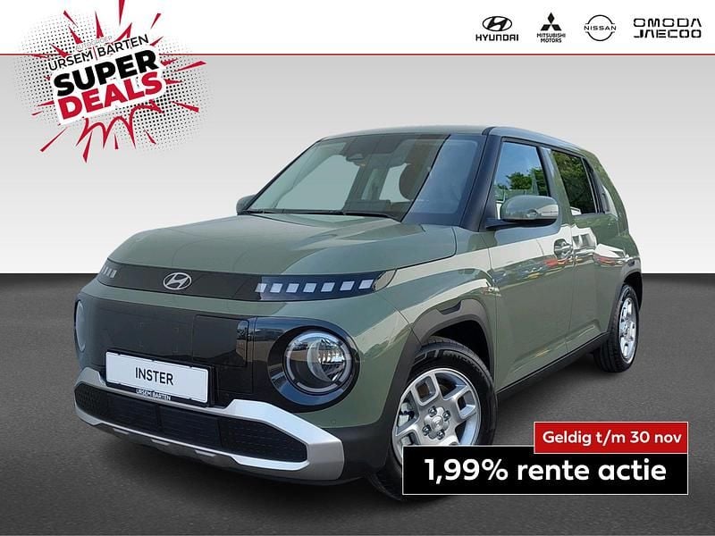 Tomboy khaki solid (donker groen) Gebruikt 2025 Hyundai Inster Hatchback | € 23.430 (Super prijs) - Afbeelding 1/4