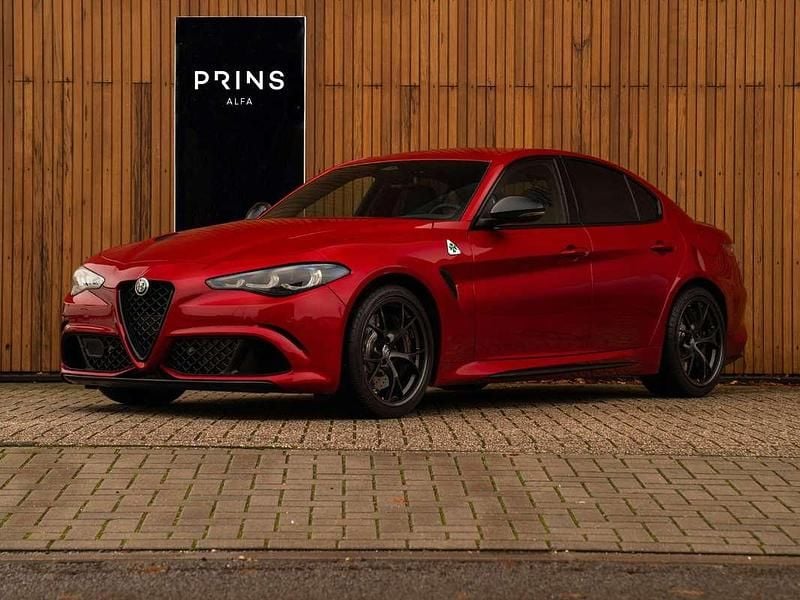 Rood Gebruikt 2025 Alfa Romeo Giulia Quadrifoglio Sedan | € 154.500 - Afbeelding 1/4
