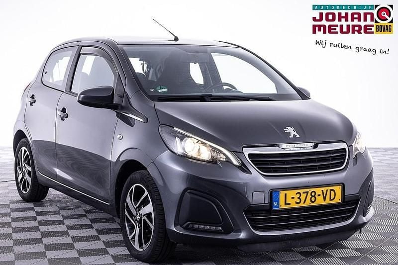 Grijs Gebruikt 2021 Peugeot 108 Active Hatchback | € 10.900 (Eerlijke prijs) - Afbeelding 1/4