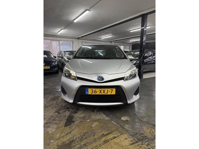 Occasion Toyota Yaris 75 PK (55 kW) 2012 Grijs Hatchback