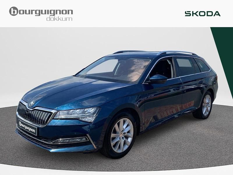 Blauw Gebruikt 2021 Skoda Superb Business Line Stationwagen | € 26.750 (Eerlijke prijs) - Afbeelding 1/3