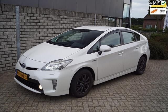 Wit Gebruikt 2015 Toyota Prius Comfort Hatchback | € 12.345 (Goede deal) - Afbeelding 1/4