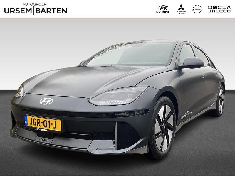 Grijs Occasion 2025 Hyundai Ioniq 6 Sedan | € 43.930 (Eerlijke prijs) - Afbeelding 1/4
