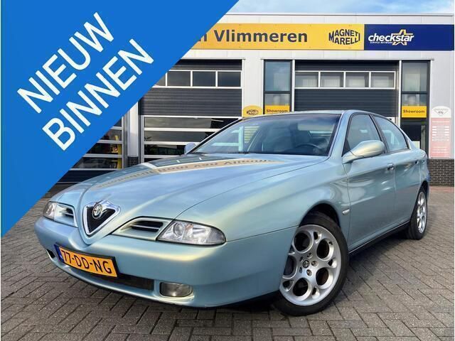 Blauw, metallic lak Gebruikt 1999 Alfa Romeo 166 Sedan | € 7.000 - Afbeelding 1/4
