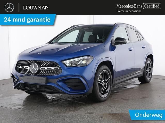 Blauw Gebruikt 2025 Mercedes GLA250 AMG SUV | € 51.945 (Iets duurder) - Afbeelding 1/4