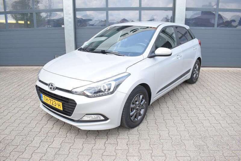Grijs Gebruikt 2018 Hyundai i20 Edition Hatchback | € 12.835 (Eerlijke prijs) - Afbeelding 1/4