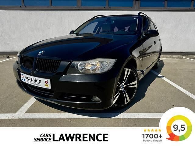 Zwart Gebruikt 2007 BMW 318 Executive Stationwagen | € 3.249 (Super prijs) - Afbeelding 1/4