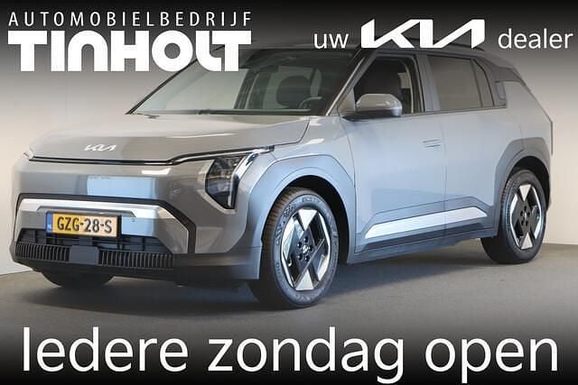 Grijs Gebruikt 2025 Kia EV3 3 SUV | € 33.950 (Goede deal) - Afbeelding 1/4