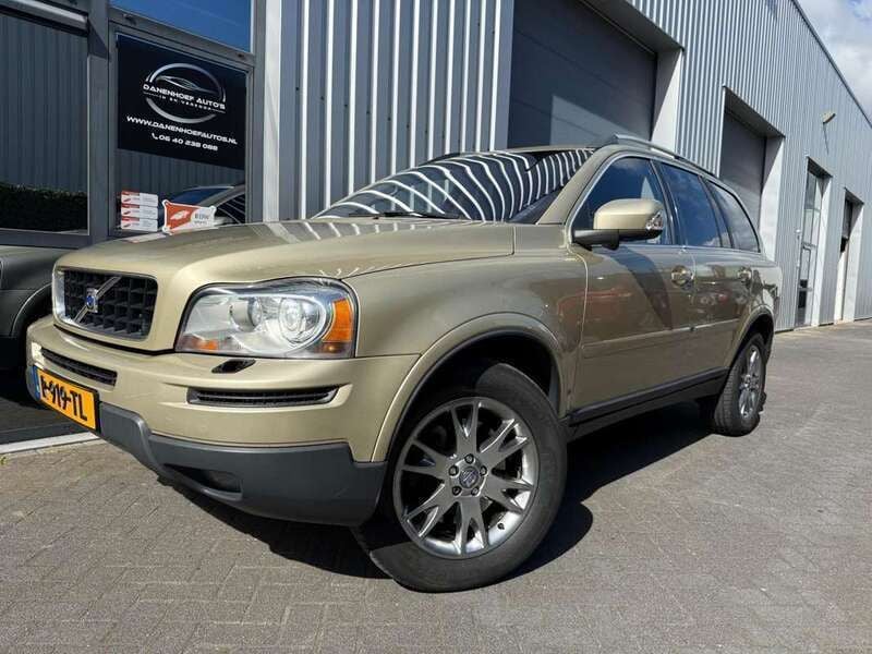 Grijs, metallic lak Gebruikt 2007 Volvo XC90 Summum SUV | € 16.450 (Iets duurder) - Afbeelding 1/4