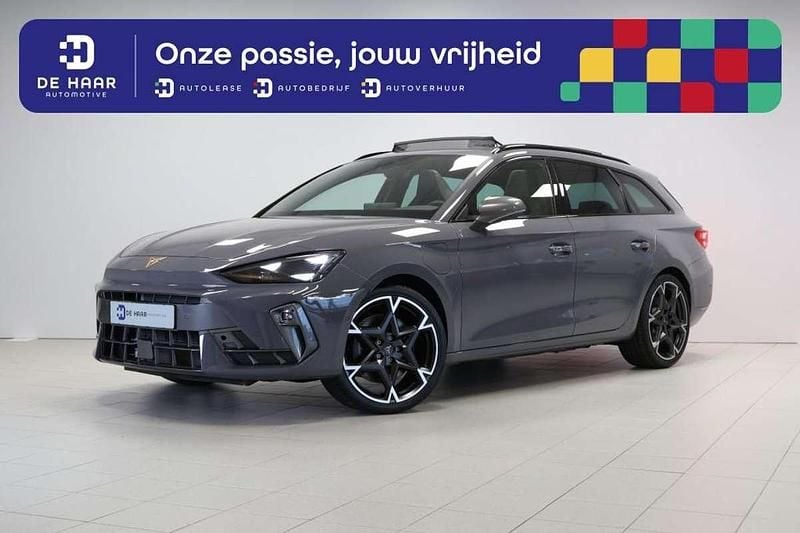 Grijs Nieuw 2025 Cupra Leon VZ Stationwagen | € 44.400 (Super prijs) - Afbeelding 1/4