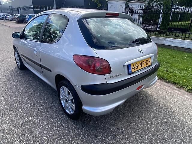 Occasion Peugeot 206 75 PK (55 kW) 2003 Grijs Hatchback