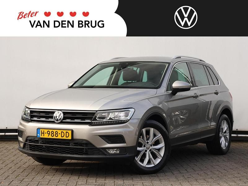 Grijs Gebruikt 2020 VW Tiguan Comfortline SUV | € 21.800 (Goede deal) - Afbeelding 1/4