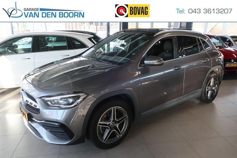 Grijs (metallic) Occasion 2022 Mercedes GLA250 AMG line SUV | € 38.950 (Goede deal) - Afbeelding 1/3