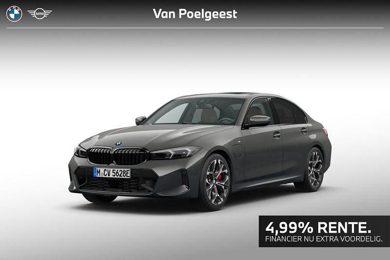 Grijs Nieuw 2025 BMW 330e Comfort Edition Sedan | € 72.959 (Eerlijke prijs) - Afbeelding 1/4