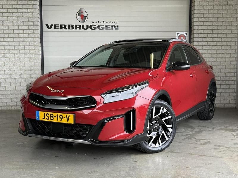 Rood Occasion 2025 Kia XCeed SUV | € 26.900 (Super prijs) - Afbeelding 1/4
