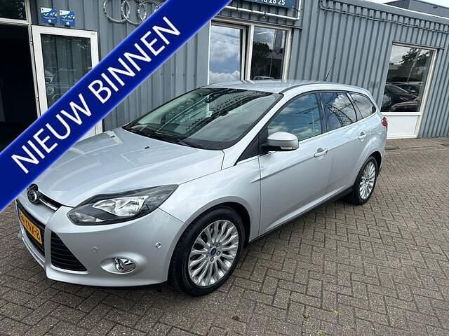 Grijs, metallic lak Gebruikt 2012 Ford Focus Titanium Stationwagen | € 4.990 (Super prijs) - Afbeelding 1/4