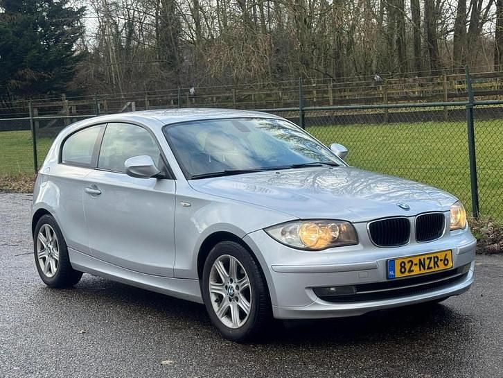 Occasion BMW 116 122 PK (89 kW) 2010 Grijs Hatchback