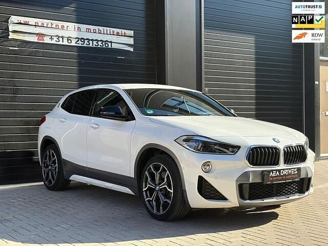 Wit Gebruikt 2020 BMW X2 Executive SUV | € 30.499 (Eerlijke prijs) - Afbeelding 1/4