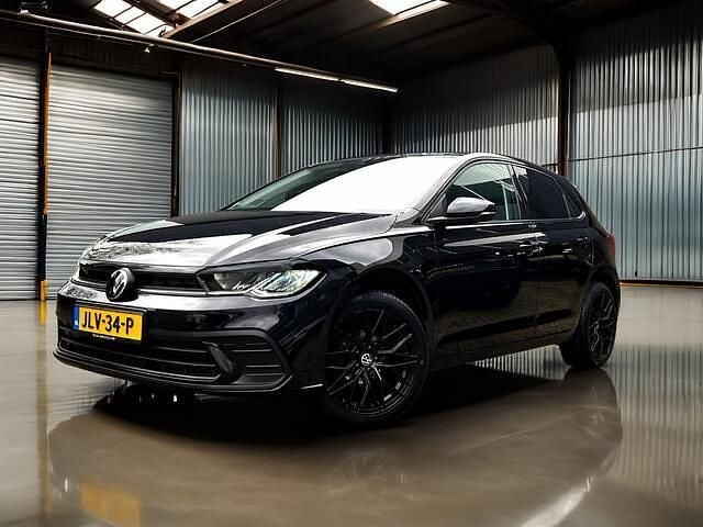 Zwart Gebruikt 2022 VW Polo Business Hatchback | € 19.940 (Goede deal) - Afbeelding 1/4