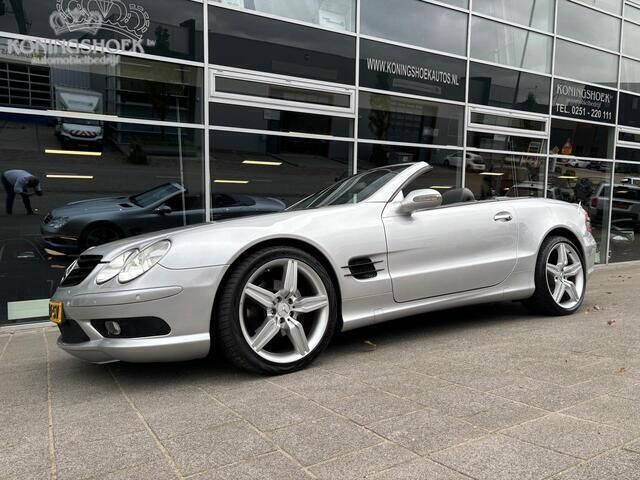 Grijs, metallic lak Gebruikt 2003 Mercedes SL350 AMG Cabriolet | € 17.950 (Eerlijke prijs) - Afbeelding 1/4