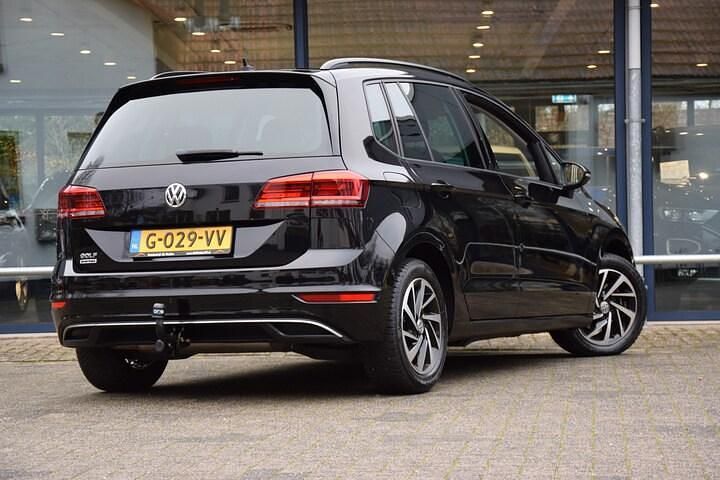 Occasion VW Golf Sportsvan Highline 131 PK (96 kW) 2018 Zwart MPV