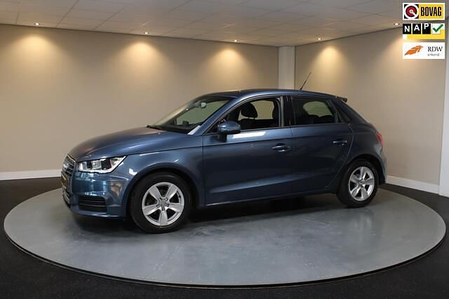Blauw Gebruikt 2017 Audi A1 Sportback Basis Hatchback | € 11.940 (Eerlijke prijs) - Afbeelding 1/4