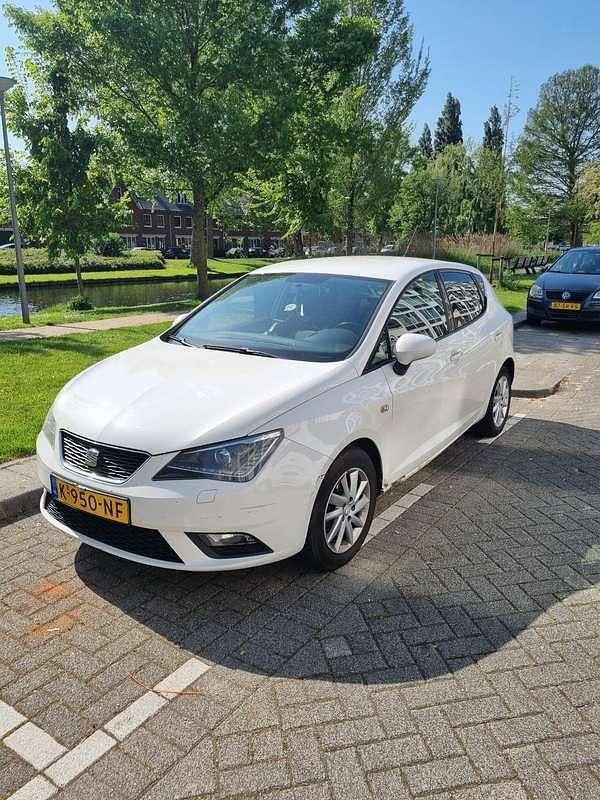 Gebruikt 2013 Seat Ibiza Reference Sedan | € 3.350 (Super prijs) - Afbeelding 1/4