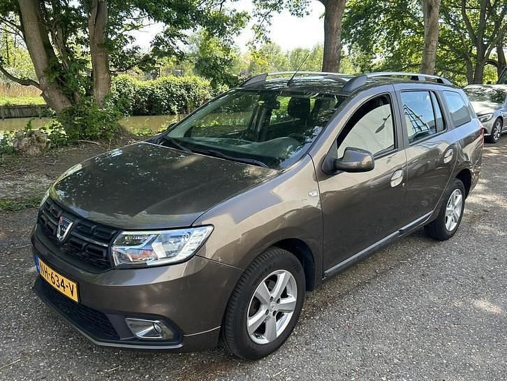Bruin Gebruikt 2017 Dacia Logan MCV MPV | € 5.750 (Goede deal) - Afbeelding 1/4