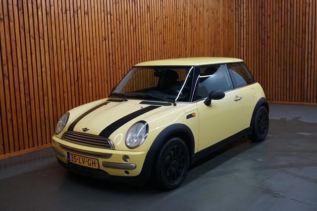 Occasion Mini ONE Salt 90 PK (66 kW) 2003 Geel Hatchback