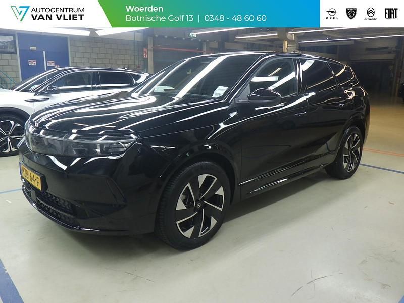 Zwart Occasion 2025 Opel Grandland Electric Business Edition SUV | € 40.889 (Iets duurder) - Afbeelding 1/4