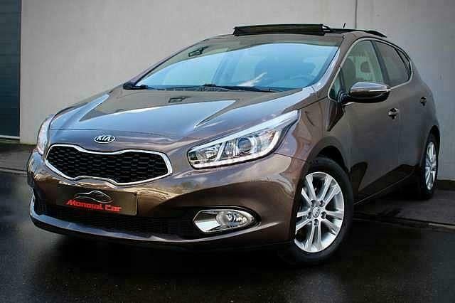 Bruin Gebruikt 2014 Kia Ceed Sedan | € 9.999 (Eerlijke prijs) - Afbeelding 1/4