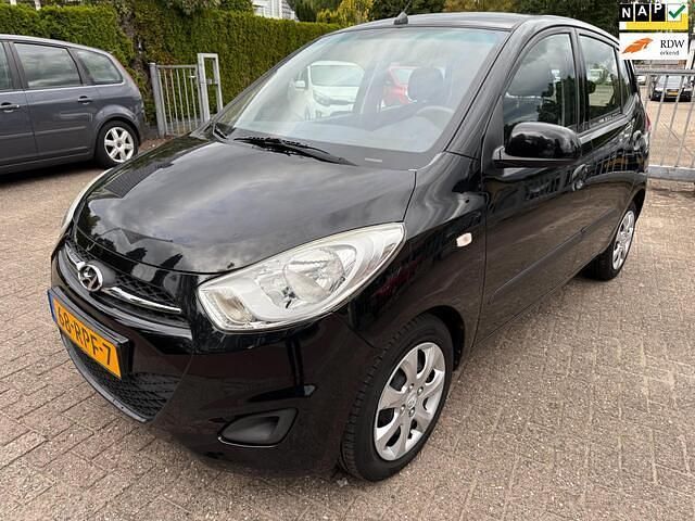 Zwart Gebruikt 2011 Hyundai i10 Hatchback | € 4.000 (Eerlijke prijs) - Afbeelding 1/4