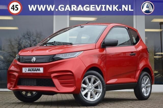 Rood Nieuw 2025 Aixam City Hatchback | € 15.162 - Afbeelding 1/4