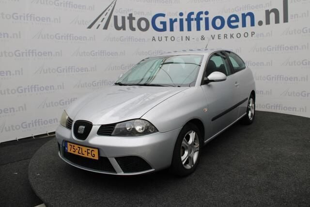Grijs Gebruikt 2008 Seat Ibiza Hatchback | € 2.990 (Goede deal) - Afbeelding 1/4