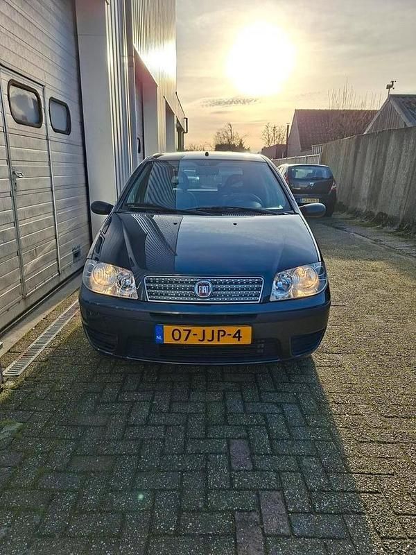 Occasion 2009 Fiat Punto | € 1.499 (Eerlijke prijs) - Afbeelding 1/4