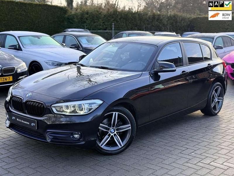 Occasion BMW 118 Executive 136 PK (100 kW) 2016 Zwart (metallic) Hatchback