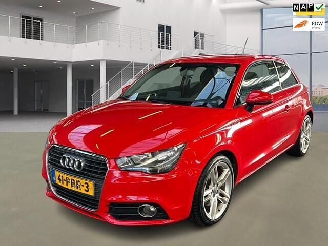 Rood Gebruikt 2011 Audi A1 Ambition Hatchback | € 3.850 (Goede deal) - Afbeelding 1/4