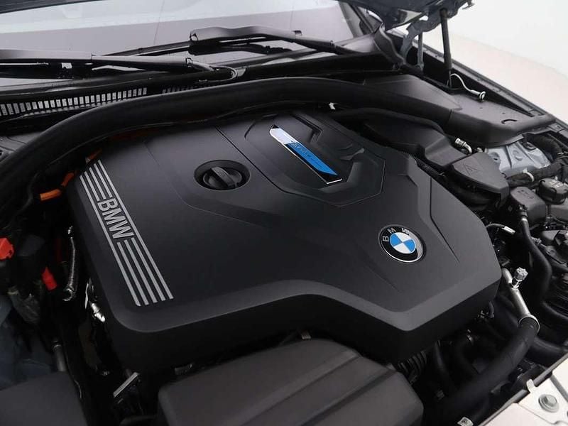 Occasion BMW 330e Comfort Edition 292 PK (214 kW) 2025 Grijs Stationwagen